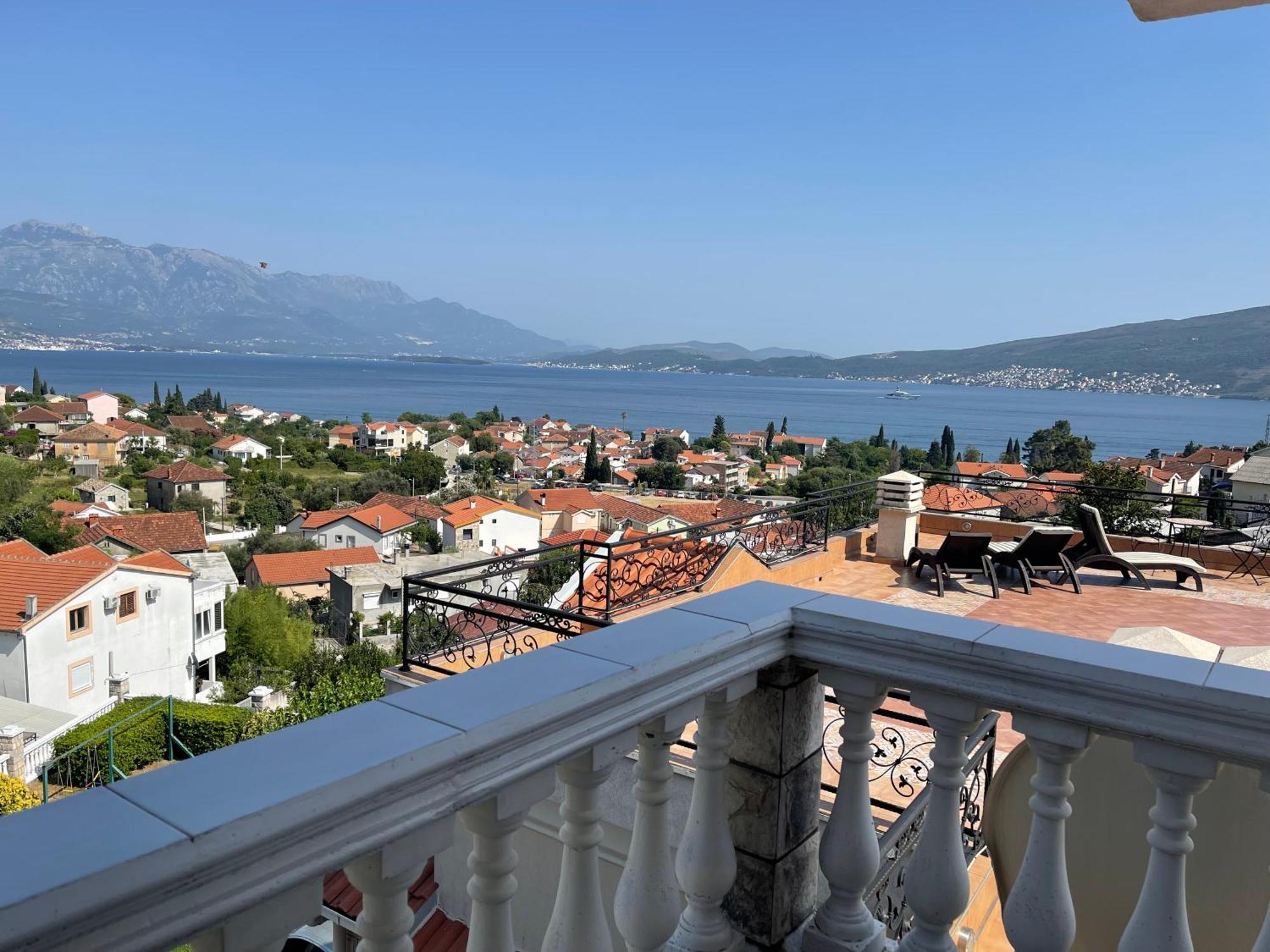 Monte Aria Panorama Suites Herceg Novi Szoba fotó